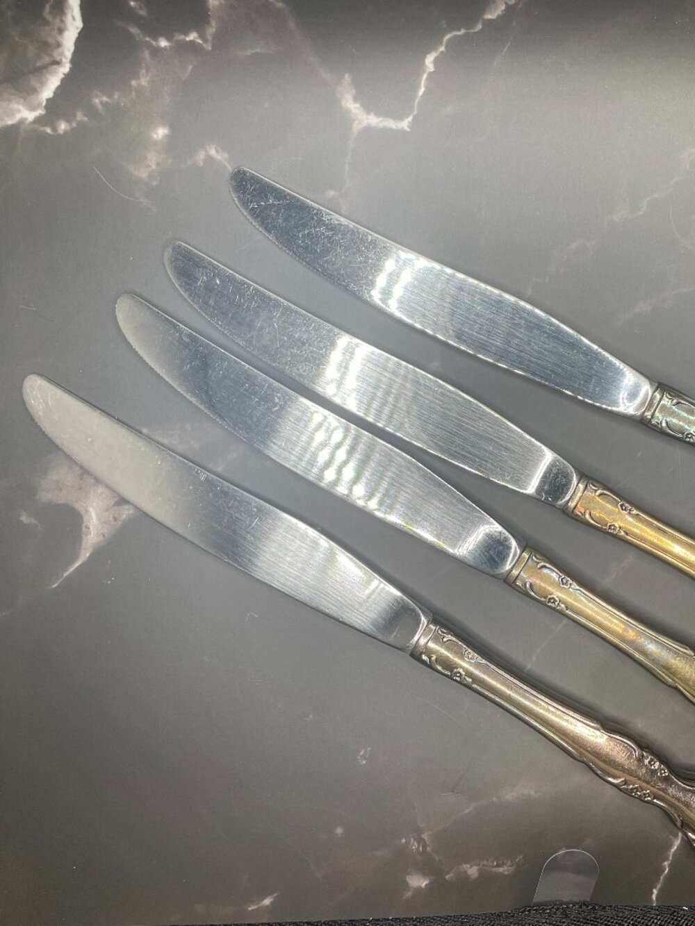 Set of 4 Oneida Community AFFECTION Dinner Knives Silverplate Hollow Handle 9"